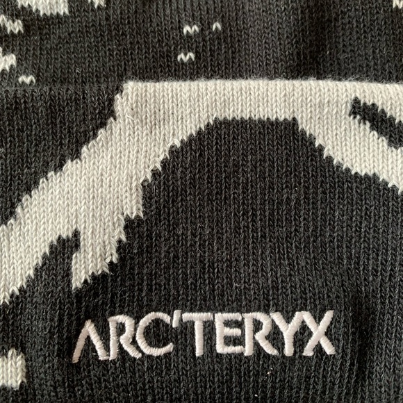 Brand New Arc’Teryx Grotto Toque - Picture 3 of 4